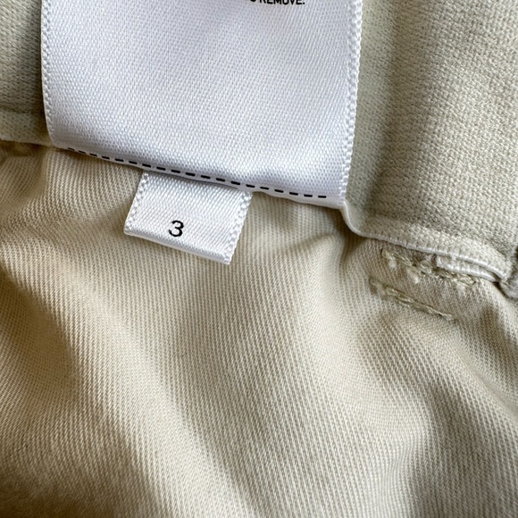 Uniqlo Women's Cream Capris - Picture 8 of 12